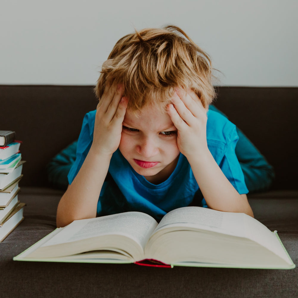 מדריך מקיף לשיפור הקשב והריכוז אצל ילדים עם ADHD: טיפולים, תזונה, ופתרונות טבעיים